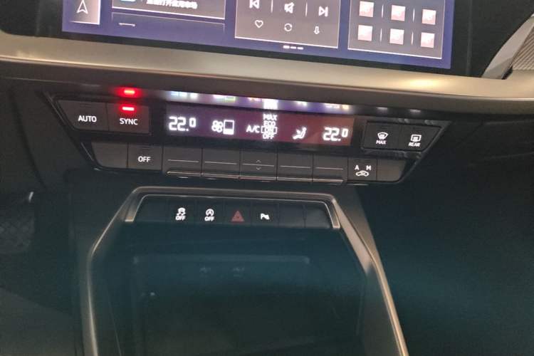 Used Audi A3 2021 Sportback 35 TFSI Fashionable Sports Model Audio And AC Panel