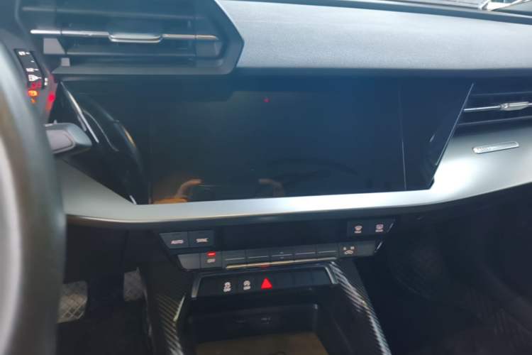 Used Audi A3 2021 A3L Limousine 35 TFSI Progressive Sport Edition Audio And AC Panel