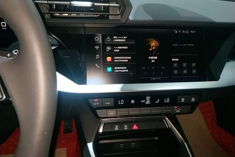 Used Audi A3 2021 A3L Limousine 35 TFSI Progressive Sport Edition Audio And AC Panel