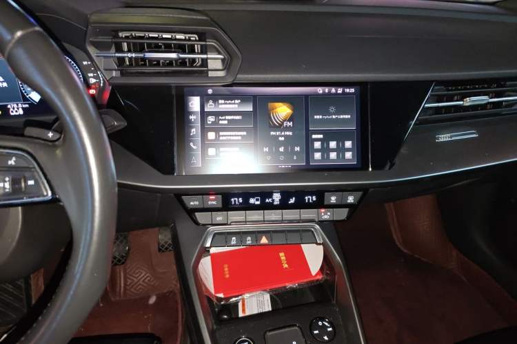 Used Audi A3 2021 A3L Limousine 35 TFSI Progressive Sport Edition Audio And AC Panel