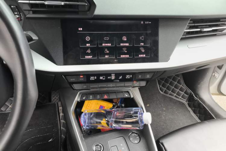 Used Audi A3 2021 Sportback 35 TFSI Advanced Sport Edition Audio And AC Panel