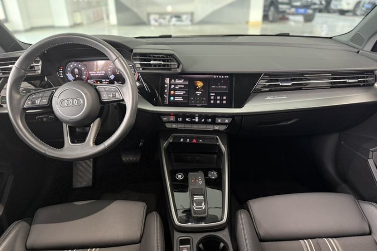Used Audi A3 2021 Sportback 35 TFSI Fashionable Sports Model Audio And AC Panel