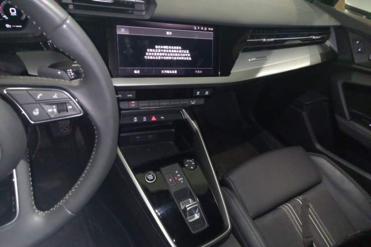 Used Audi A3 2021 Sportback 35 TFSI Fashionable Sports Model Audio And AC Panel