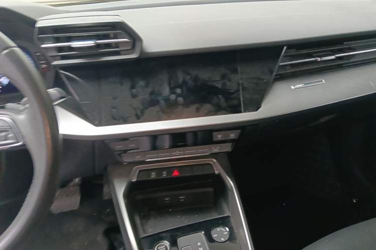 Used Audi A3 2021 Sportback 35 TFSI Advanced Sport Edition Audio And AC Panel