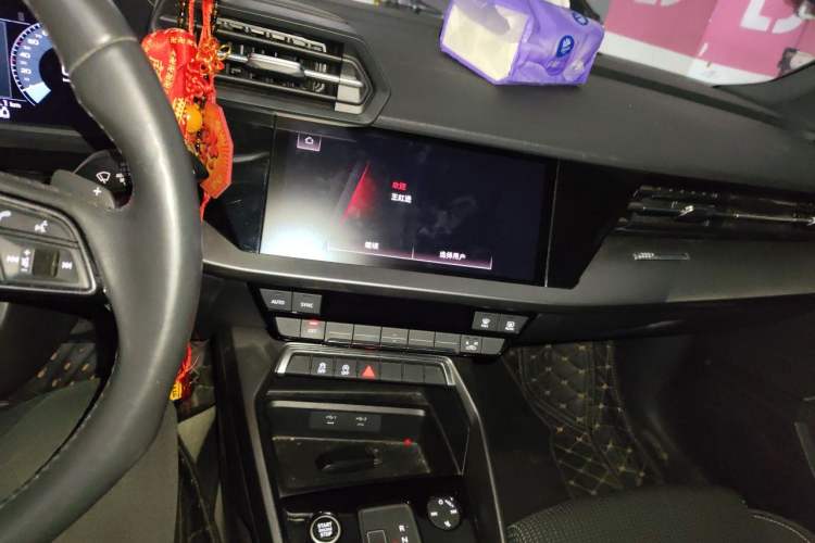 Used Audi A3 2021 A3L Limousine 35 TFSI Progressive Sport Edition Audio And AC Panel