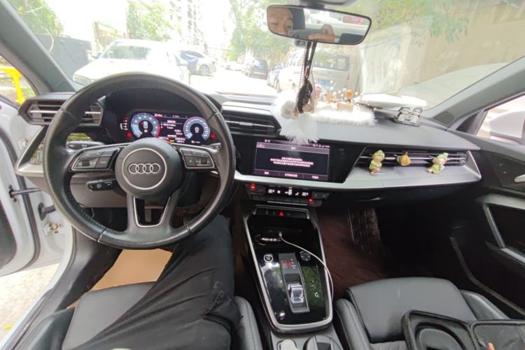 Used Audi A3 2021 A3L Limousine 35 TFSI Fashionable and Elegant Model Center Console
