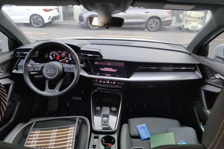 Used Audi A3 2021 Sportback 35 TFSI Fashionable Sports Model Center Console