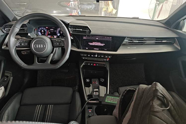 Used Audi A3 2021 Sportback 35 TFSI Advanced Sport Edition Center Console