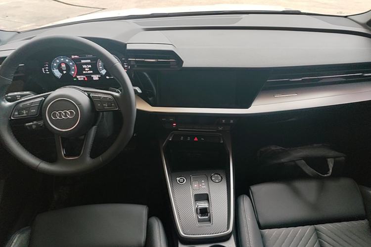 Used Audi A3 2021 A3L Limousine 35 TFSI Fashionable and Elegant Model Center Console