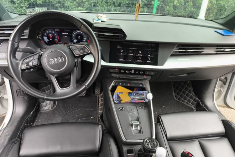 Used Audi A3 2021 Sportback 35 TFSI Advanced Sport Edition Center Console