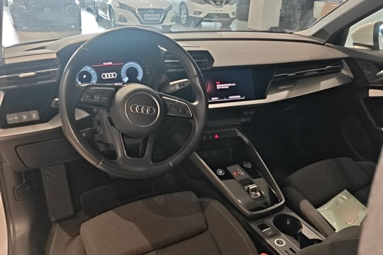 Used Audi A3 2021 A3L Limousine 35 TFSI Progressive Sport Edition Center Console