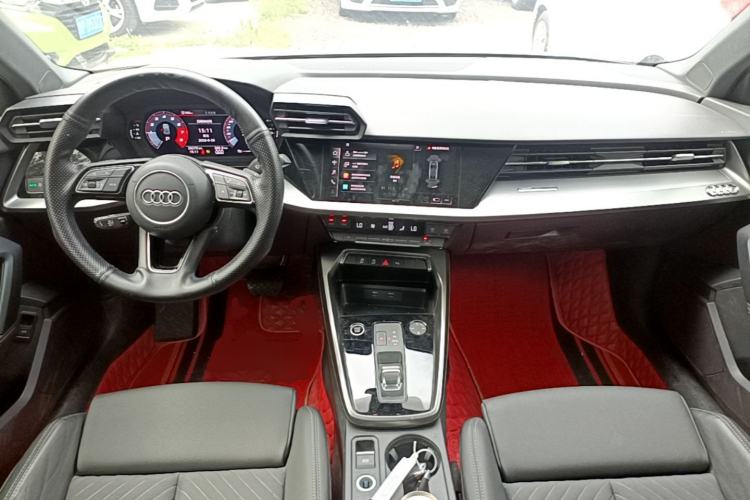 Used Audi A3 2021 A3L Limousine 35 TFSI Fashionable and Elegant Model Center Console