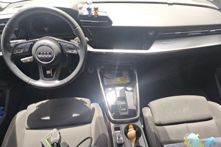 Used Audi A3 2021 Sportback 35 TFSI Advanced Sport Edition Center Console