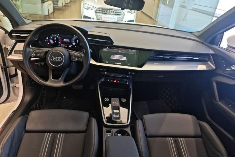 Used Audi A3 2021 Sportback 35 TFSI Fashionable Sports Model Center Console