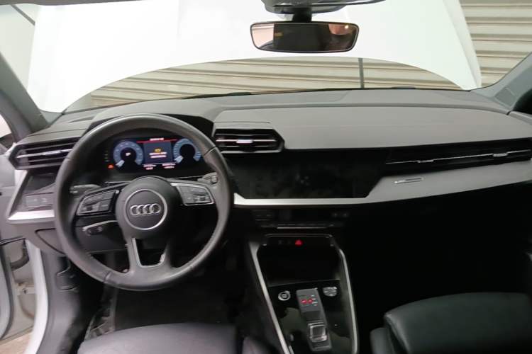 Used Audi A3 2021 Sportback 35 TFSI Advanced Sport Edition Center Console