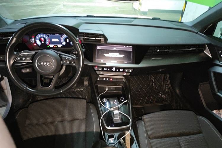 Used Audi A3 2021 Sportback 35 TFSI Advanced Sport Edition Center Console