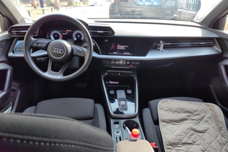 Used Audi A3 2021 Sportback 35 TFSI Advanced Sport Edition Center Console