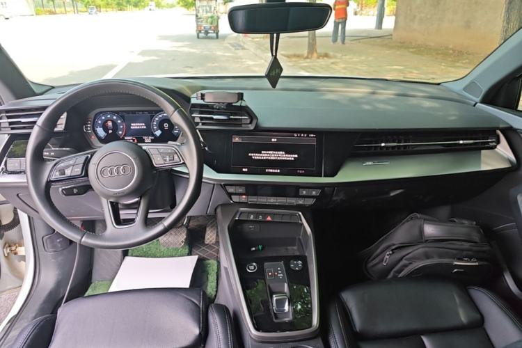 Used Audi A3 2021 Sportback 35 TFSI Advanced Sport Edition Center Console