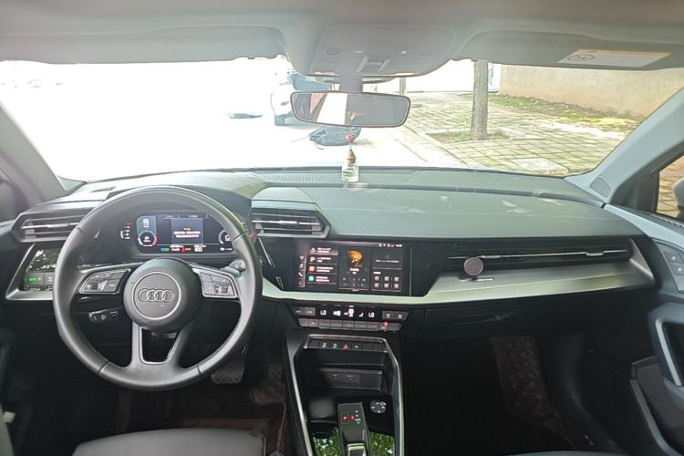 Used Audi A3 2021 A3L Limousine 35 TFSI Fashionable and Elegant Model Center Console