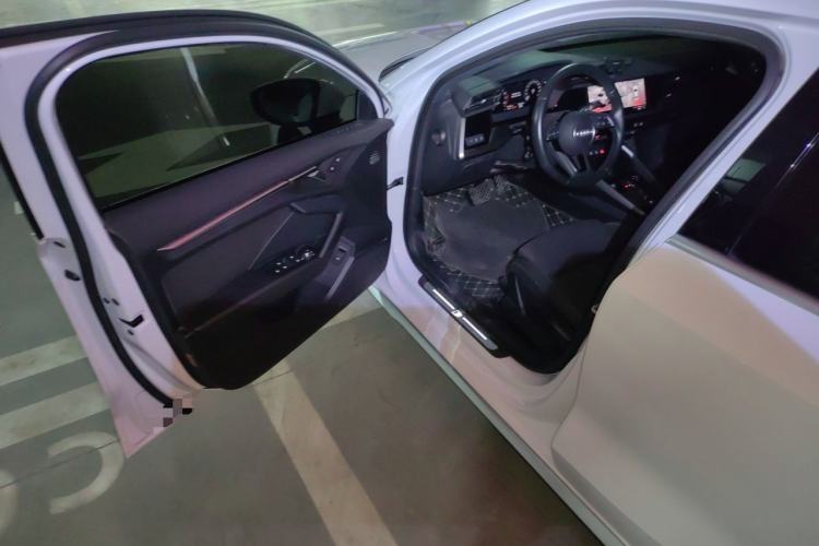Used Audi A3 2021 Sportback 35 TFSI Advanced Sport Edition Driver Seat