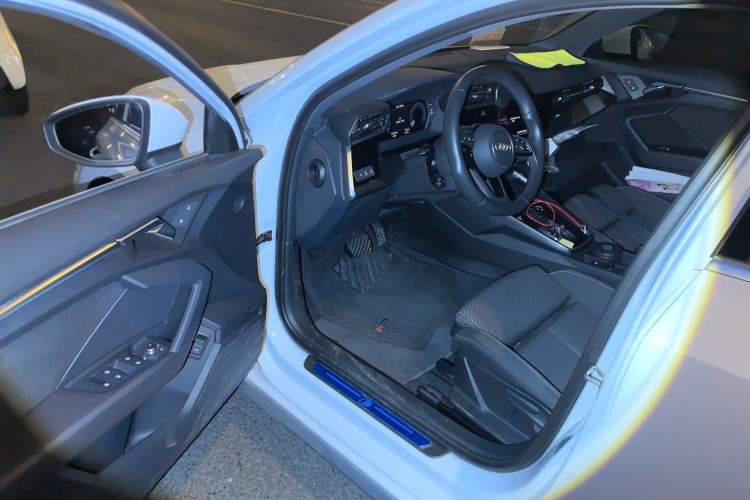 Used Audi A3 2021 Sportback 35 TFSI Advanced Sport Edition Driver Seat