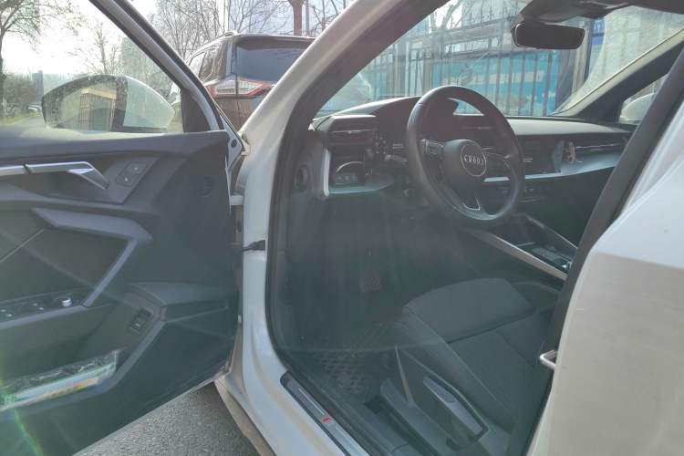 Used Audi A3 2021 Sportback 35 TFSI Advanced Sport Edition Driver Seat