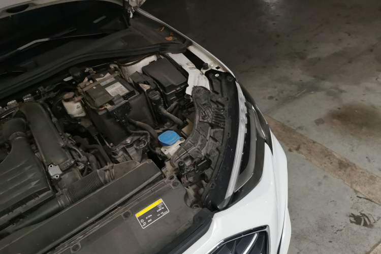 Used Audi A3 2021 Sportback 35 TFSI Fashionable Sports Model Engine Bay Left