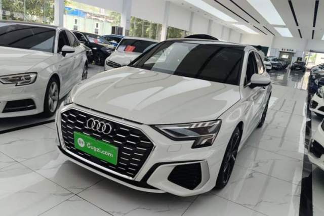 Ojetý Audi A3 2021 Sportback 35 TFSI Fashionable Sports Model