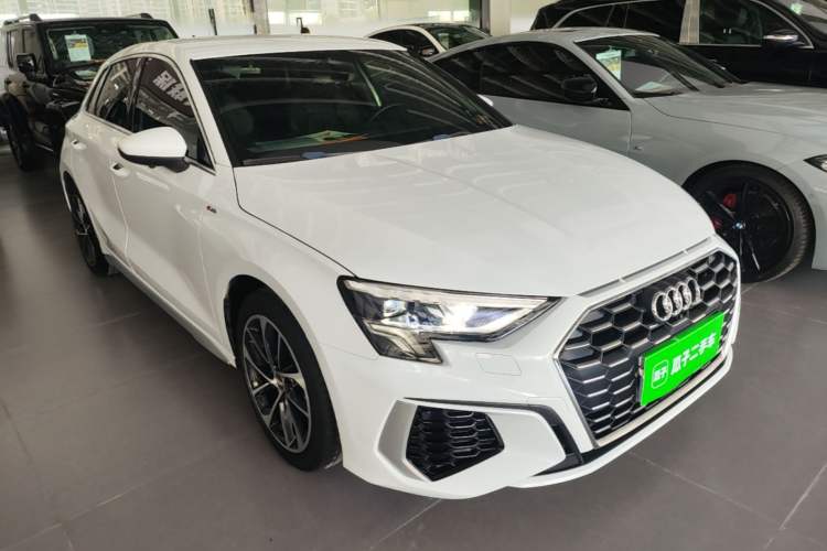 Used Audi A3 2021 Sportback 35 TFSI Advanced Sport Edition Front Right 45 Deg