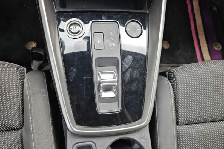 Used Audi A3 2021 Sportback 35 TFSI Advanced Sport Edition Gear Lever