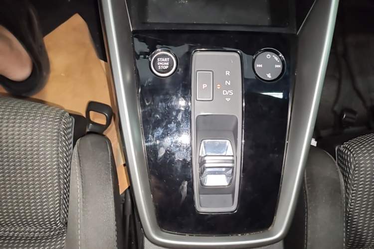 Used Audi A3 2021 Sportback 35 TFSI Advanced Sport Edition Gear Lever