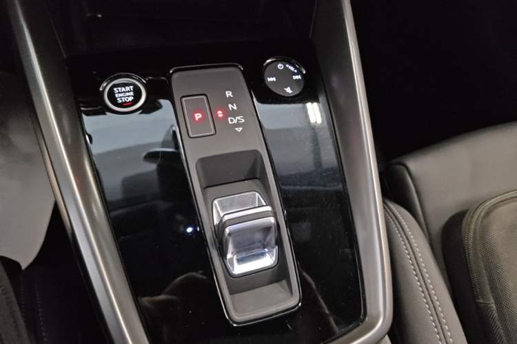 Used Audi A3 2021 Sportback 35 TFSI Fashionable Sports Model Gear Lever