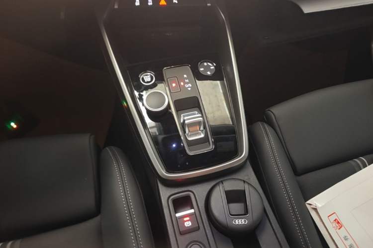 Used Audi A3 2021 A3L Limousine 35 TFSI Fashion Sport Model Gear Lever