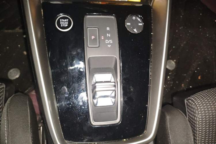Used Audi A3 2021 Sportback 35 TFSI Advanced Sport Edition Gear Lever
