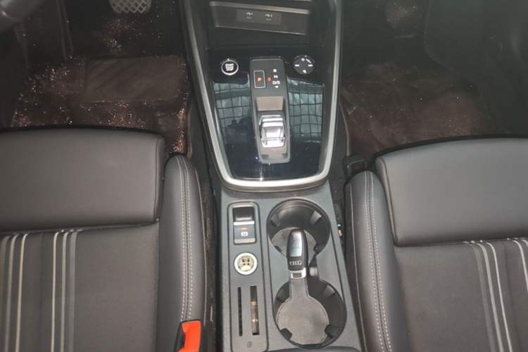 Used Audi A3 2021 A3L Limousine 35 TFSI Fashion Sport Model Gear Lever