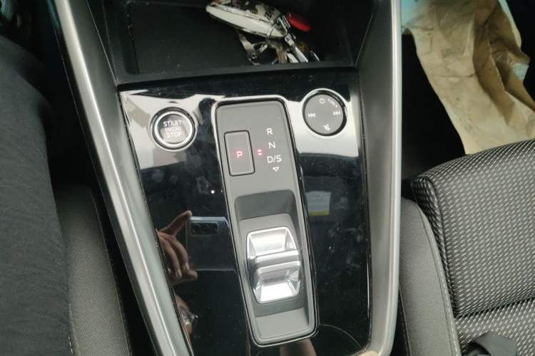 Used Audi A3 2021 Sportback 35 TFSI Advanced Sport Edition Gear Lever