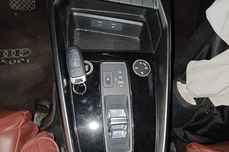 Used Audi A3 2021 Sportback 35 TFSI Advanced Sport Edition Gear Lever