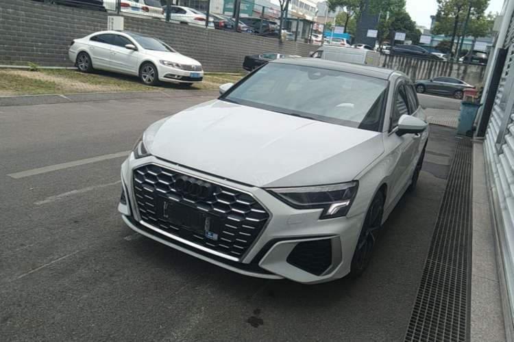 Used Audi A3 2021 Sportback 35 TFSI Fashionable Sports Model Guazi used car, China used car export, Used car for sale, Used  cars, Cheapest cars for sale