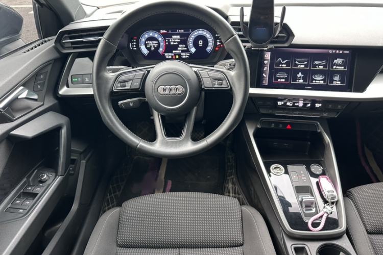 Used Audi A3 2021 Sportback 35 TFSI Advanced Sport Edition Interior 4