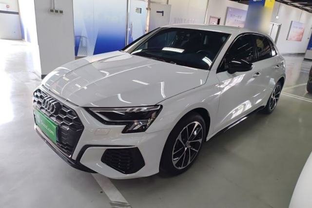 Ojetý Audi A3 2021 Sportback 35 TFSI Advanced Sport Edition