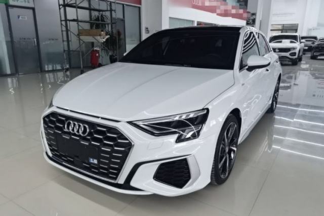 Audi A3 2021 Sportback 35 TFSI Fashionable Sports Model с пробегом