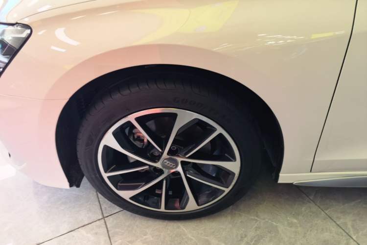Used Audi A3 2021 A3L Limousine 35 TFSI Progressive Sport Edition Left Front Wheel Hub