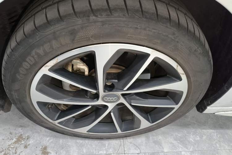 Used Audi A3 2021 A3L Limousine 35 TFSI Progressive Sport Edition Left Front Wheel Hub