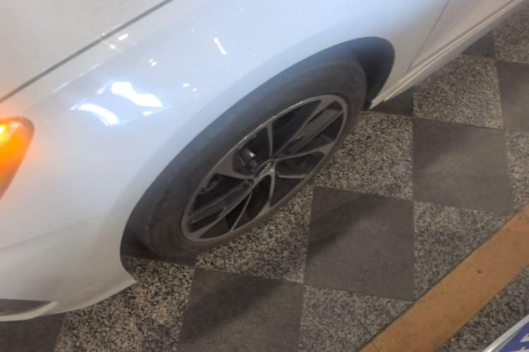 Used Audi A3 2021 A3L Limousine 35 TFSI Progressive Sport Edition Left Front Wheel Hub