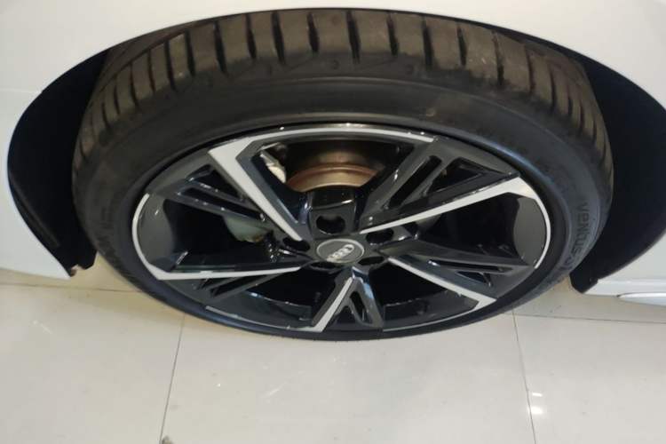 Used Audi A3 2021 Sportback 35 TFSI Fashionable Sports Model Left Front Wheel Hub