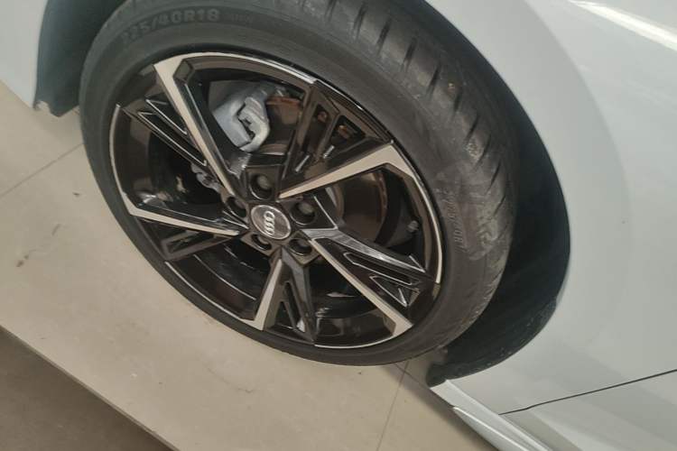 Used Audi A3 2021 Sportback 35 TFSI Fashionable Sports Model Left Front Wheel Hub