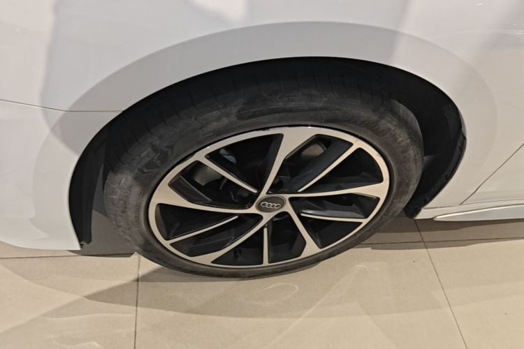 Used Audi A3 2021 A3L Limousine 35 TFSI Progressive Sport Edition Left Front Wheel Hub