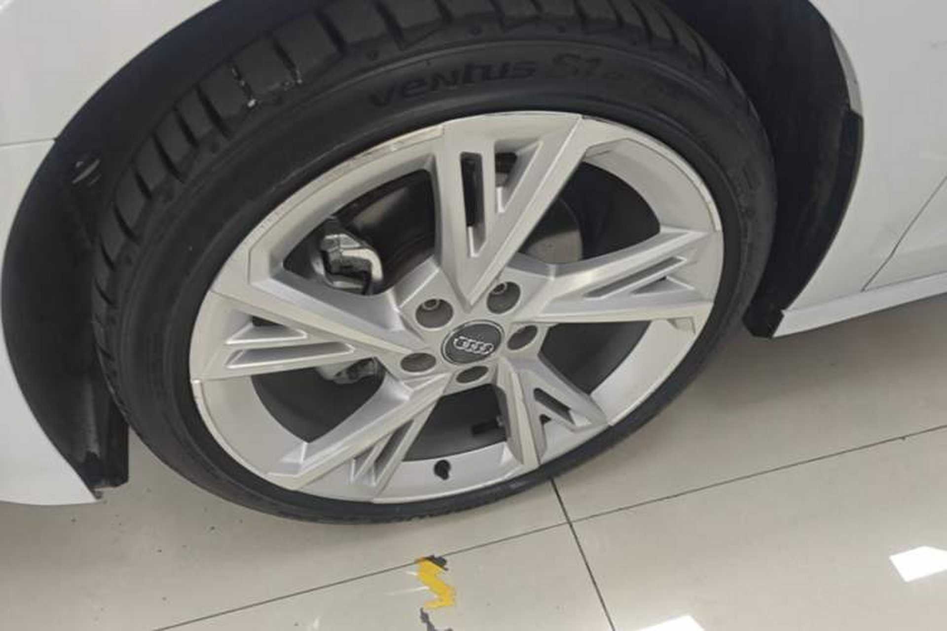 Used Audi A3 2021 A3L Limousine 35 TFSI Fashionable and Elegant Model Left Front Wheel Hub