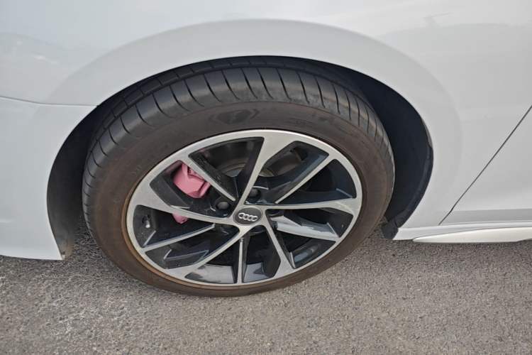 Used Audi A3 2021 Sportback 35 TFSI Advanced Sport Edition Left Front Wheel Hub
