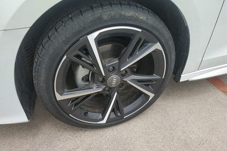 Used Audi A3 2021 A3L Limousine 35 TFSI Progressive Sport Edition Left Front Wheel Hub